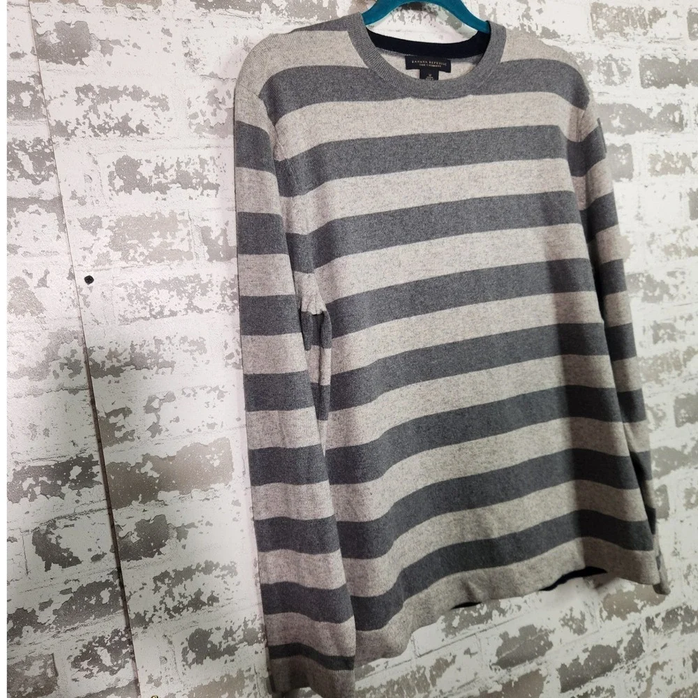 Banana Republic Sweater Mens M Grey Striped Silk Cashmere Knit Preppy Classic